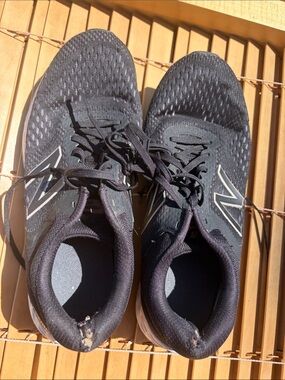 Used Women’s Shoes New Balance Black Mesh Athletic Sneakers